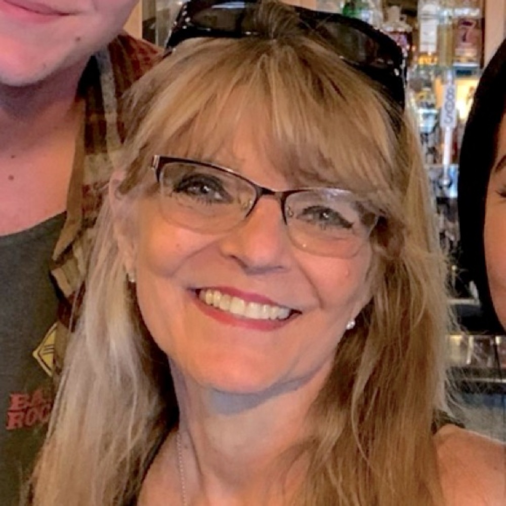 Meet your Posher, Laurie